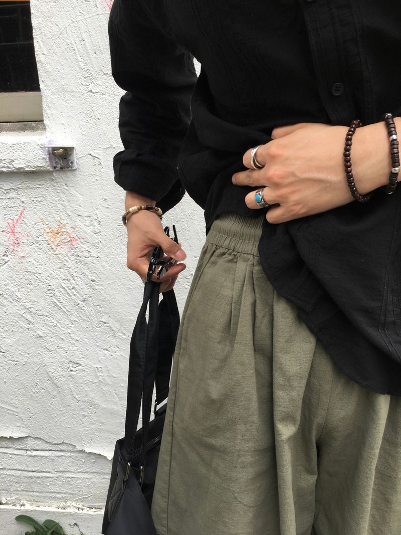 Basic Double-Pintuck Linen Shorts 4C