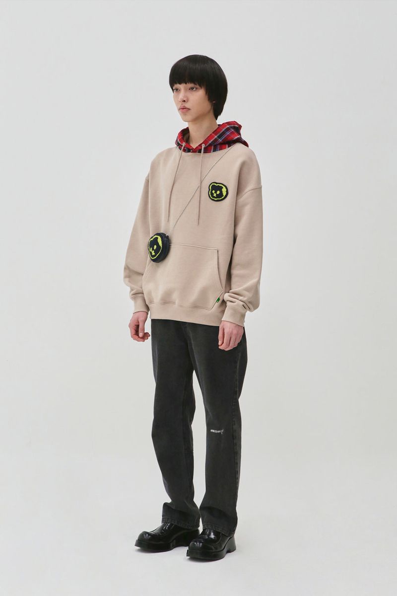 T.D BEAR Wappen Hoodie_Sand Beige