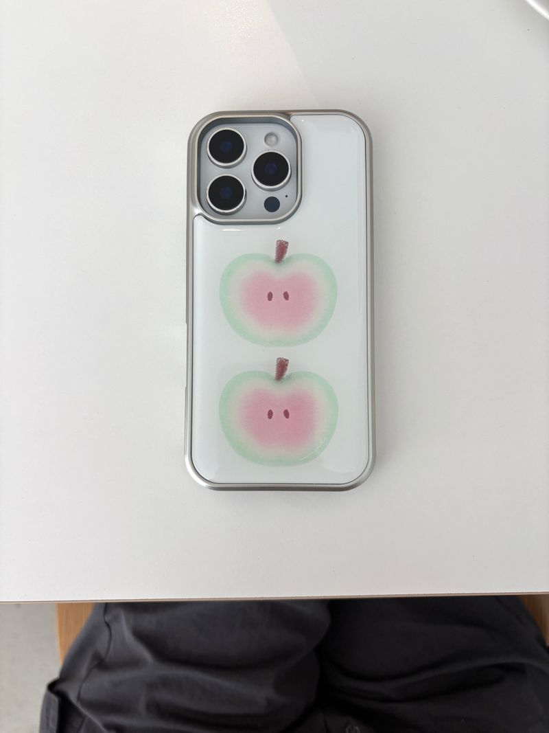 mon monde（モンモンド）の「グリーン アップル スマホケース（スマホグッズ/小物）」