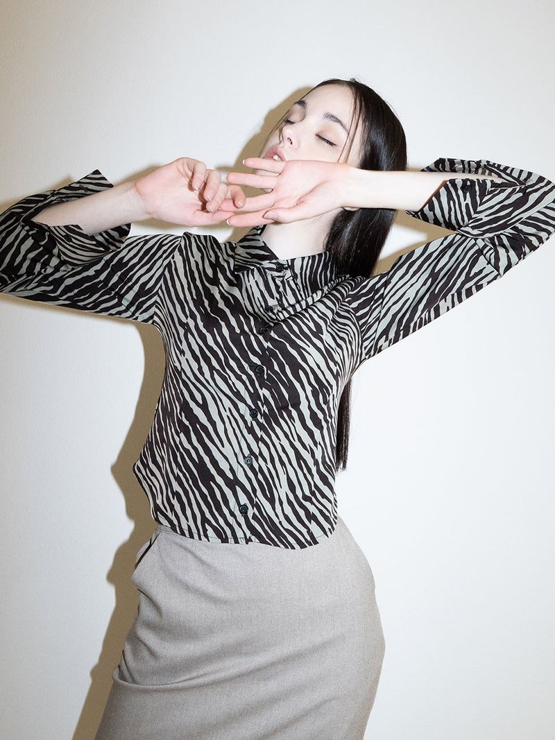 Zebra Silky Shirts (KHAKI)