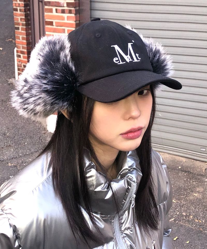 SIGNATURE EARFLAP BALL CAP