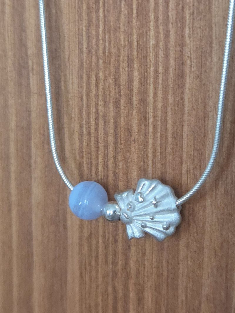 Ivorybubble(アイボリーバブル)の「【MADE】リボンシェルネックレス(アクセサリー)」