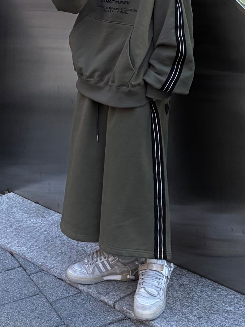 world tape shorts