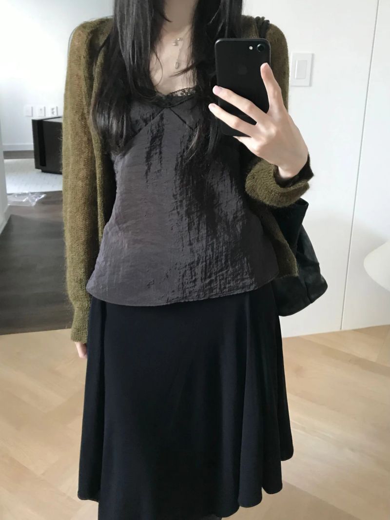 Mohair V-Neck Cardigan (2 colors)