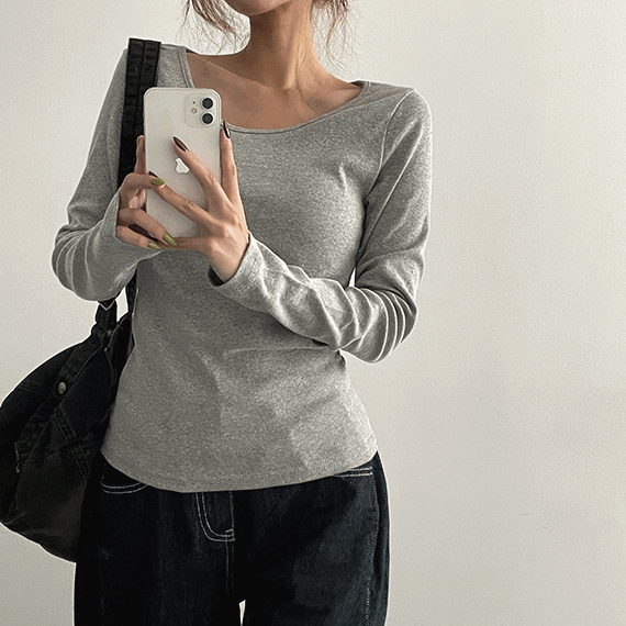 hijjoo（ハイチュー）の「レニーデイリースリムロングスリーブTシャツ（トップス）」