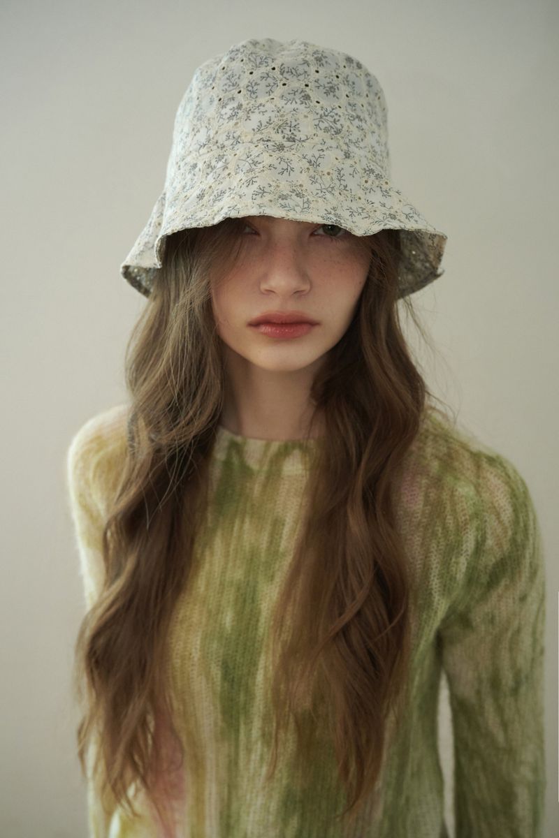 BOUQUET bucket hat_white