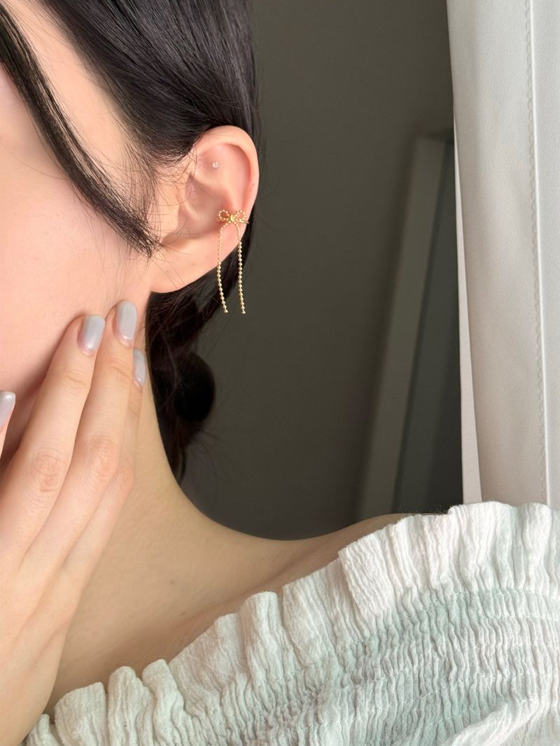 Drop ribbon ear cuff / 3 colors / Ballet core lovely