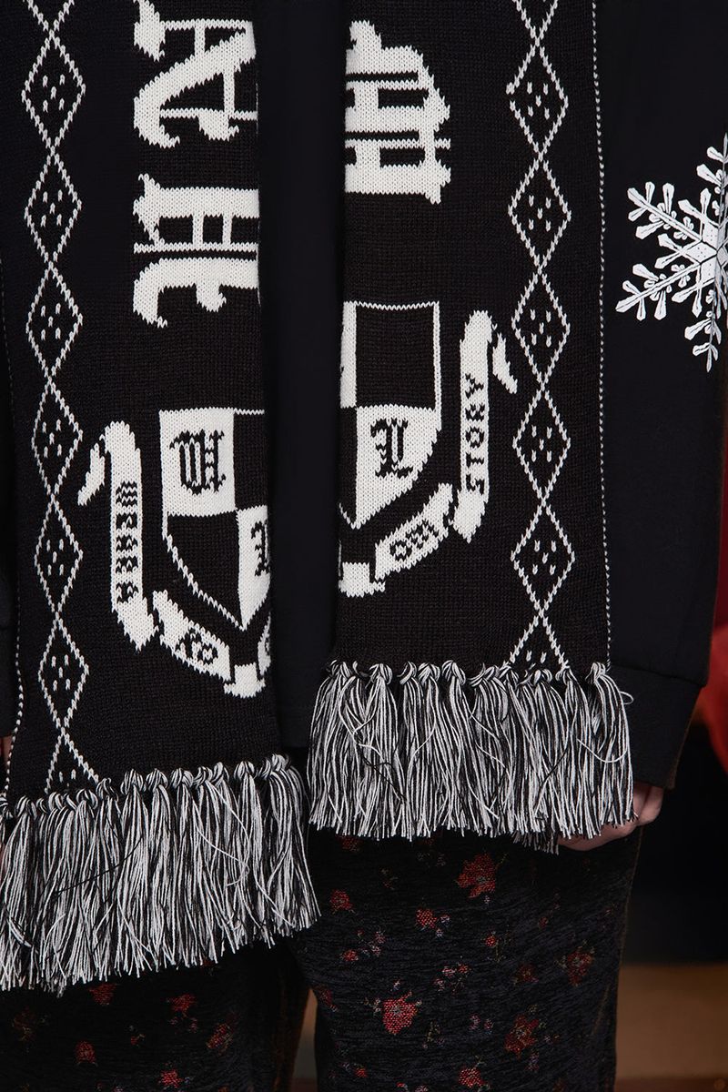 GOTHIC LOGO MUFFLER / BLACK&IVORY