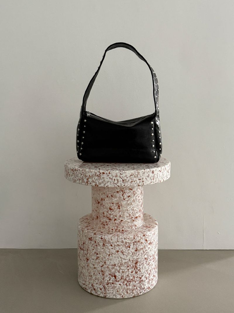 square stud bag II 