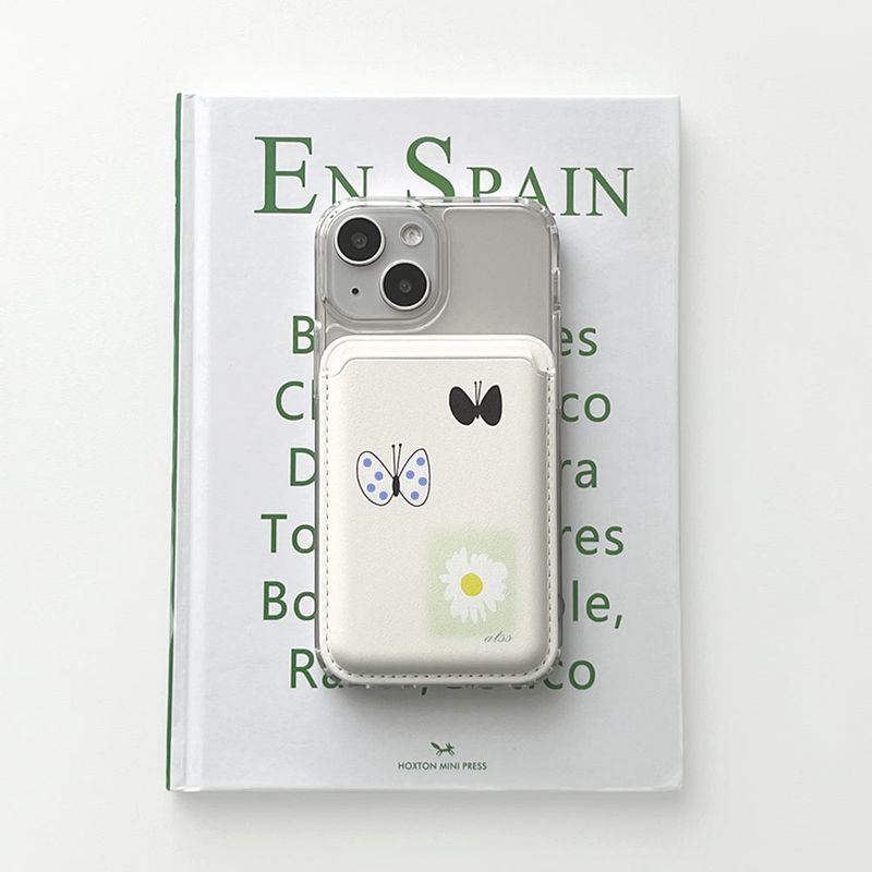 allthesamestudio（オールザセイムスタジオ）の「Flowers and Butterflies white leather card wallet set（Smartphone Accessories）」