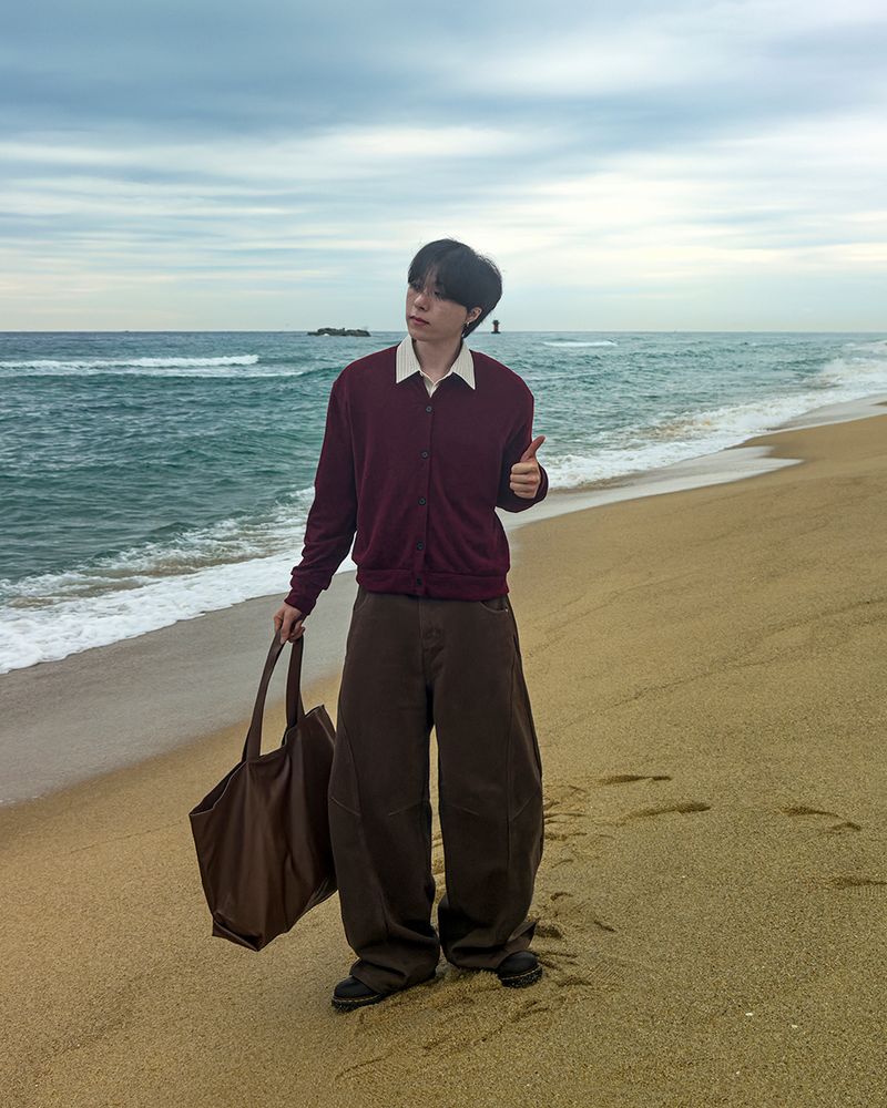 Orbit cut wide cotton pants