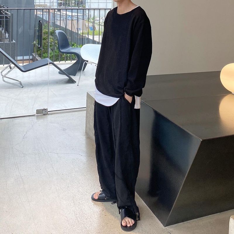 Long layered U neck sleeveless T shirt