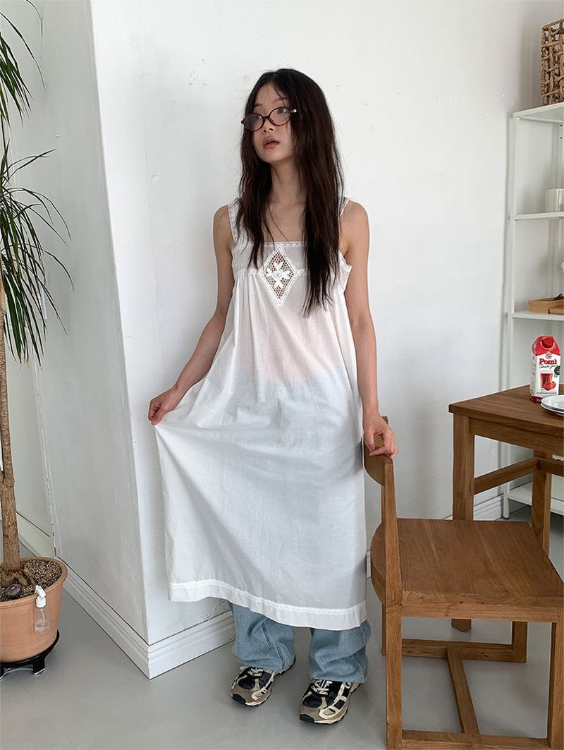 KIKO LACE DRESS (2C)