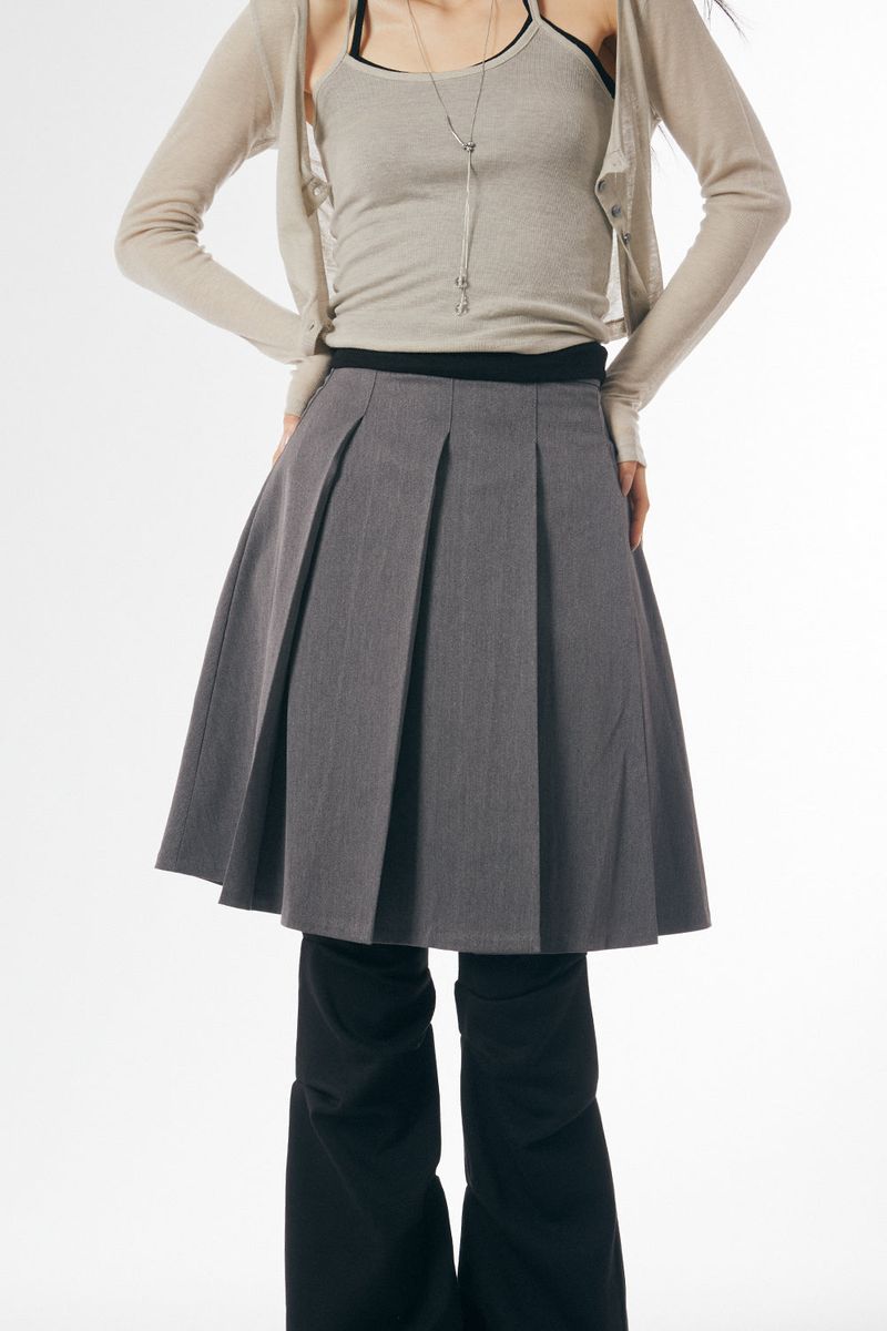 Raucohouse（ラウコハウス）の「Grace pleated midi skirt（Skirts）」