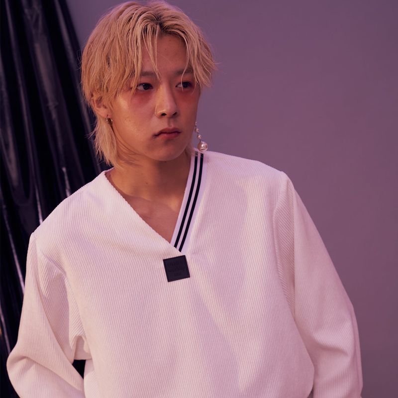 WHITE v-neck shirt