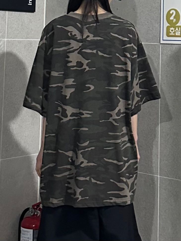 camo graphic t-shirt