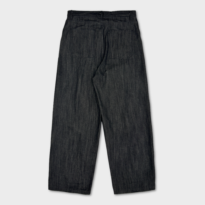 DEVIVE DEEP ONE TUCK WIDE DENIM