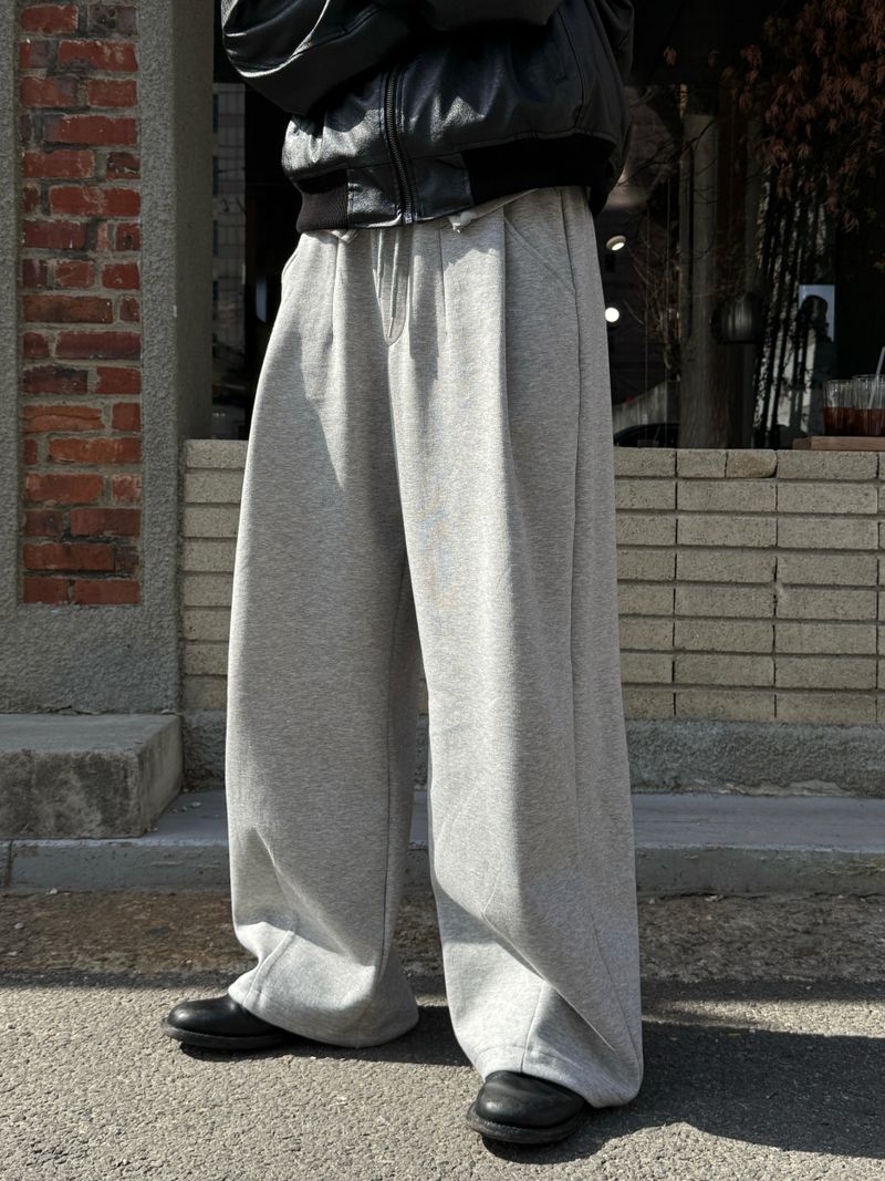 AVAND（アバンド）の「Flo pintuck sweatpants（Pants）」