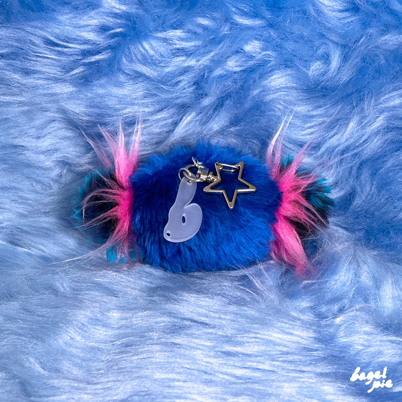ALIEN PUPPY KEYCHAIN - Buns Pie