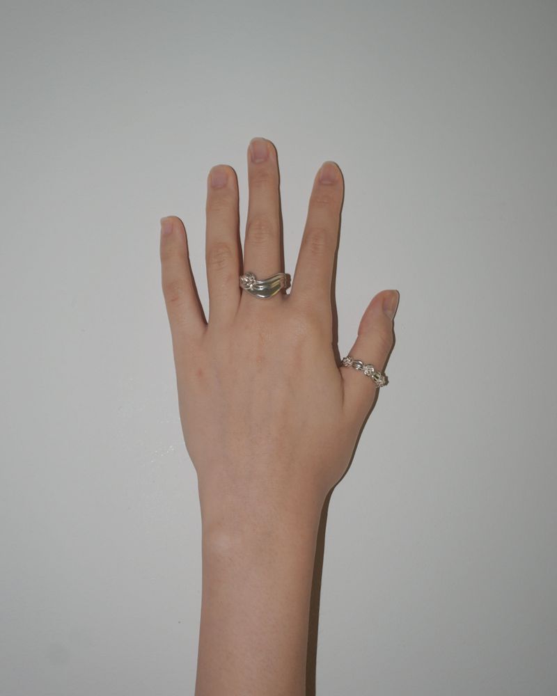 [925SILVER] GLOW FLOWER FRILL VOLUME OPENRING