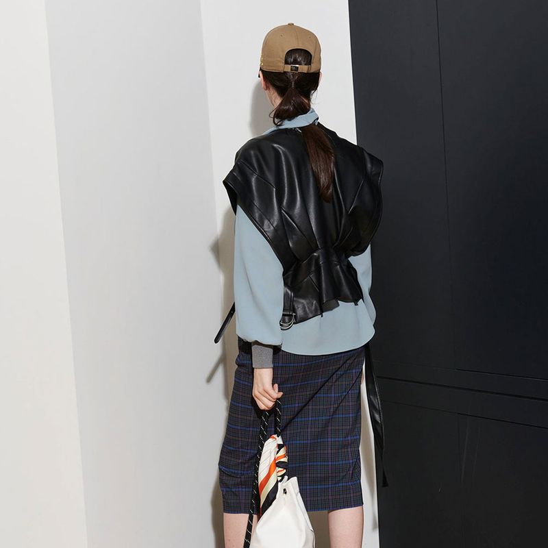  SARA ZIPUP VEST, BLACK