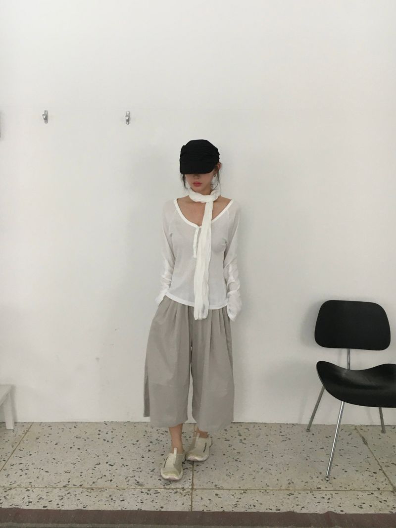 Chloe Button Roll Up 3/4 sleeve 2-Way Vneck (5c)