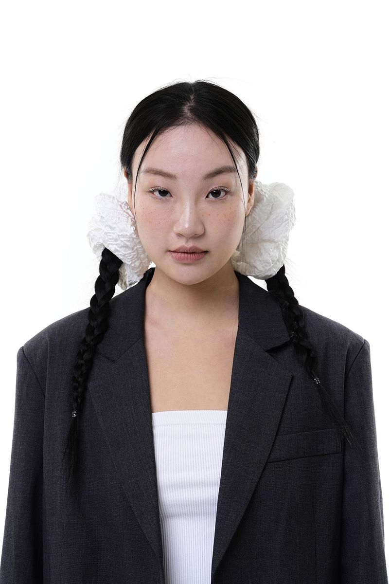 YONOSE（ヨノセ）の「FLUFFY SCRUNCH / WHITE（Hair Accessories）」