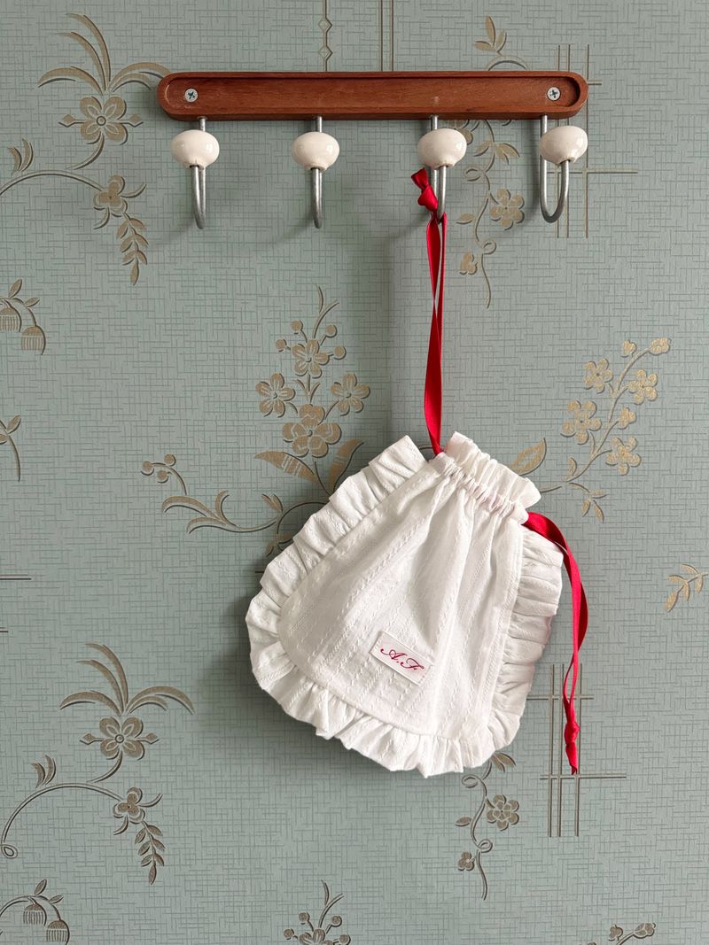 Initial Label Frill Pocket Red String Small Size