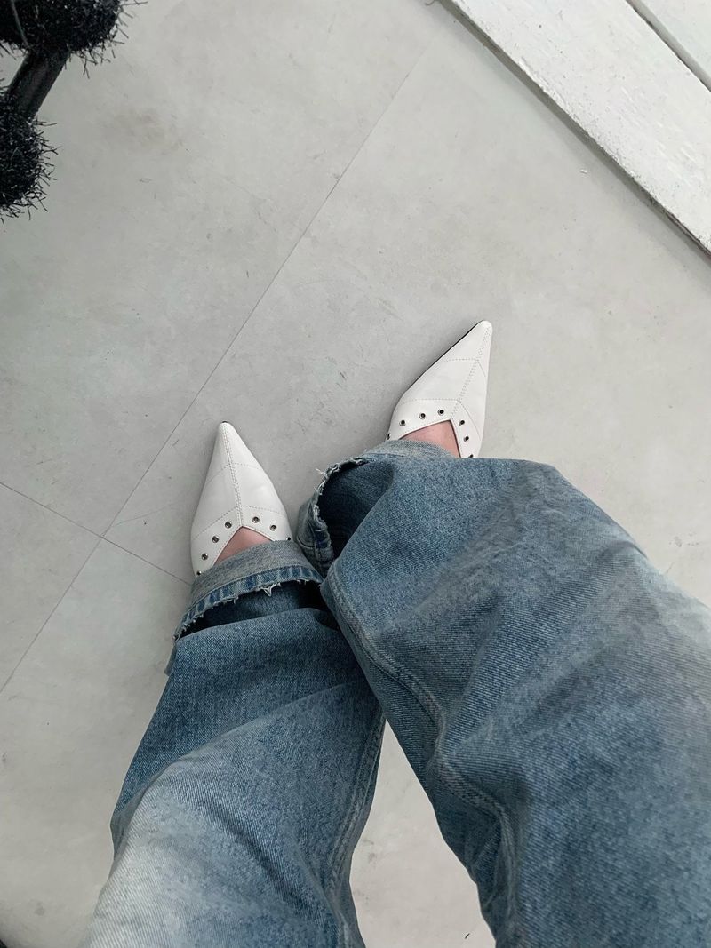 eyelet stiletto shoes