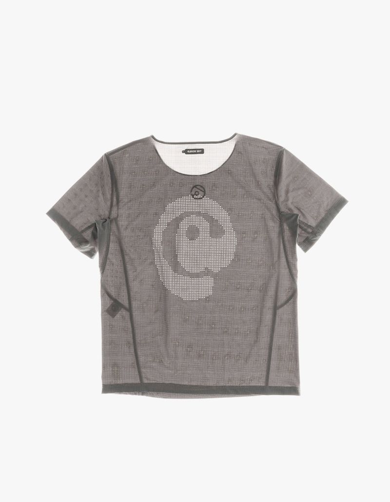 LASER BACK HOLE RUNNING TEE LIGHT GRAY