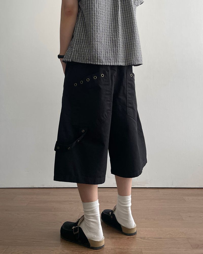 Pore Eyelet Bermuda Pants