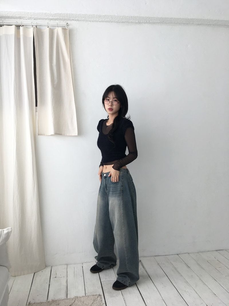 Wide volume jeans
