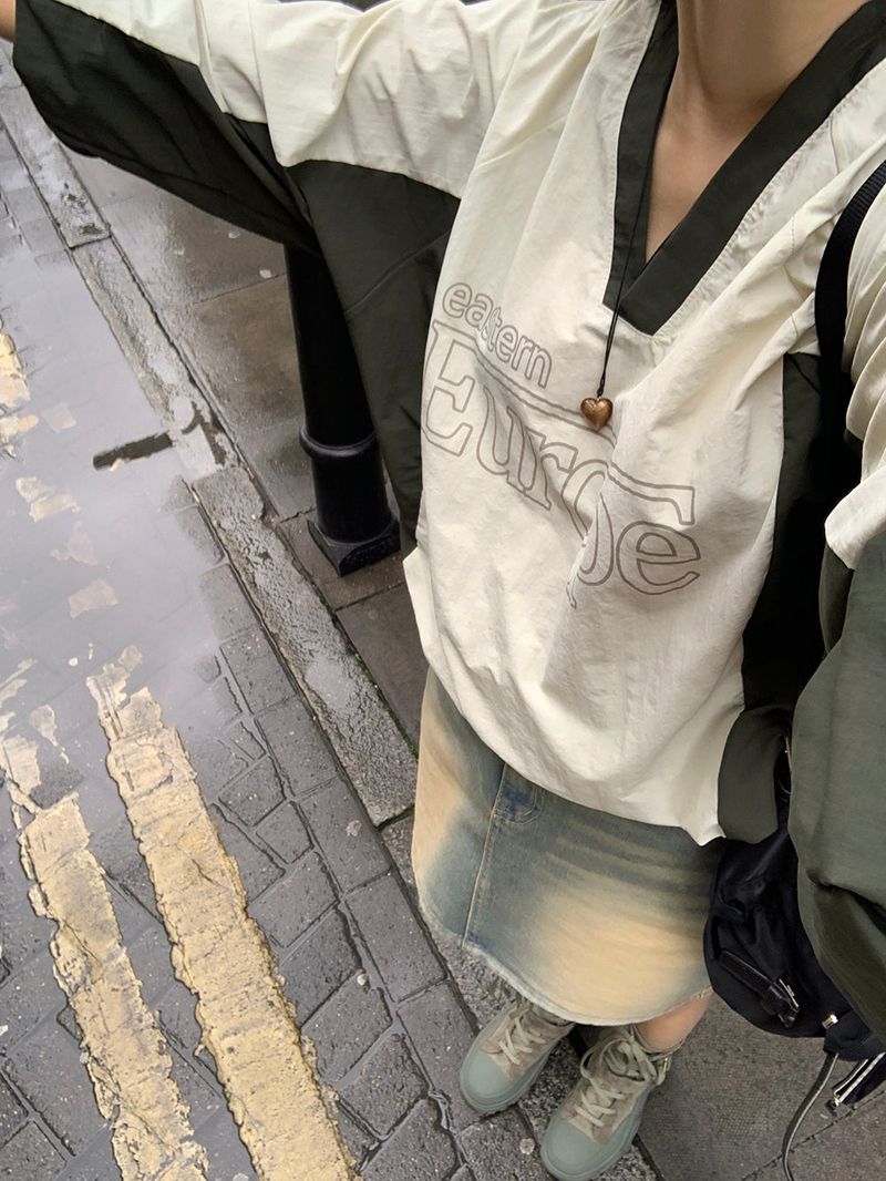 Dunes European Nylon V Sweatshirt
