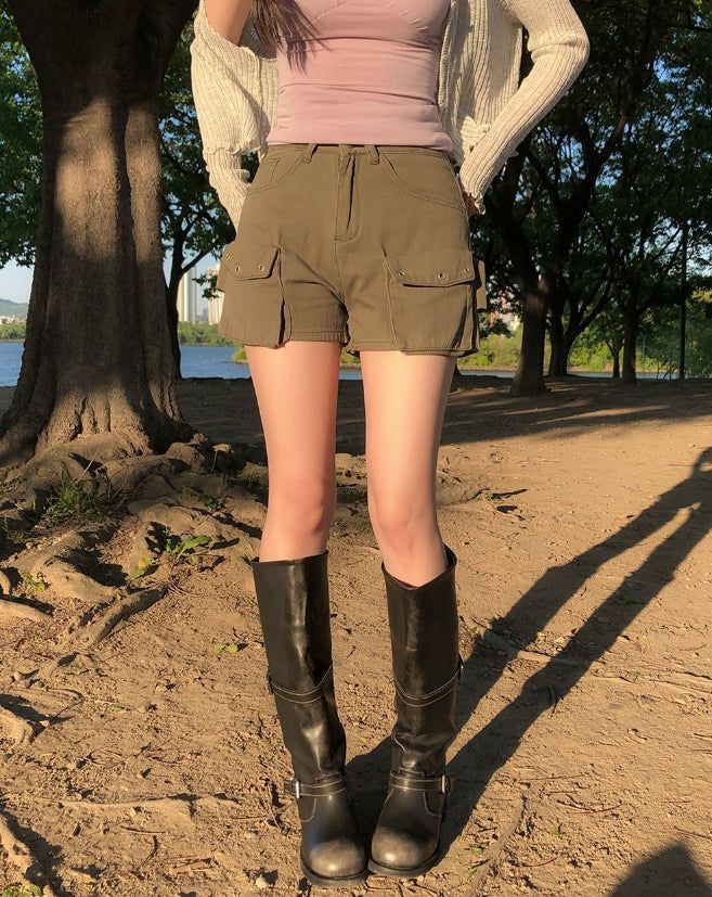 ULAN(ユレン)の「Luin Eyelet Cargo Shorts(Pants)」