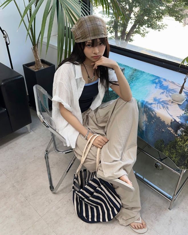 Two-run see-through check scarf