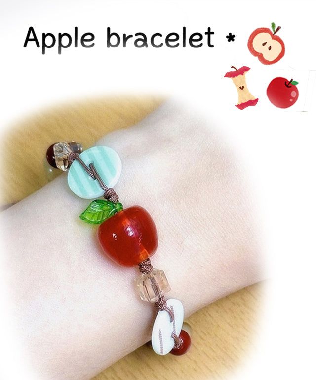 Apple Morrie Girl Vintage Beads Bracelet