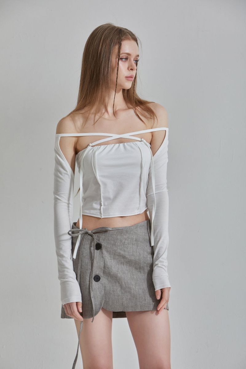 OUT SQUARE T-SHIRT