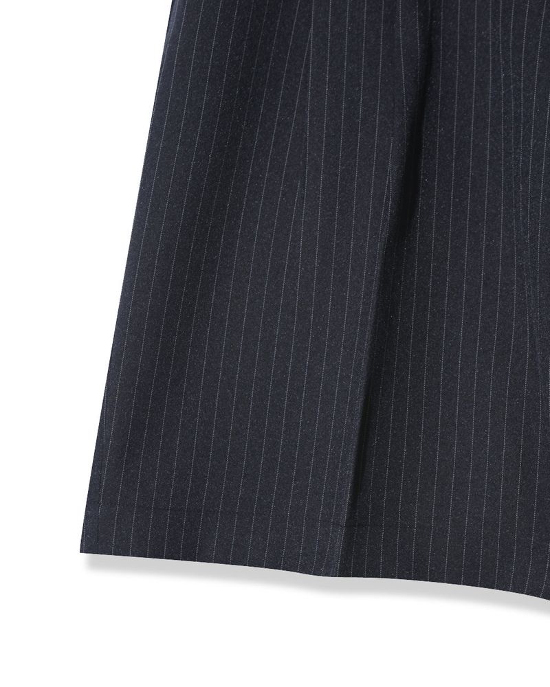 Node Pin Stripe Bermuda Slacks