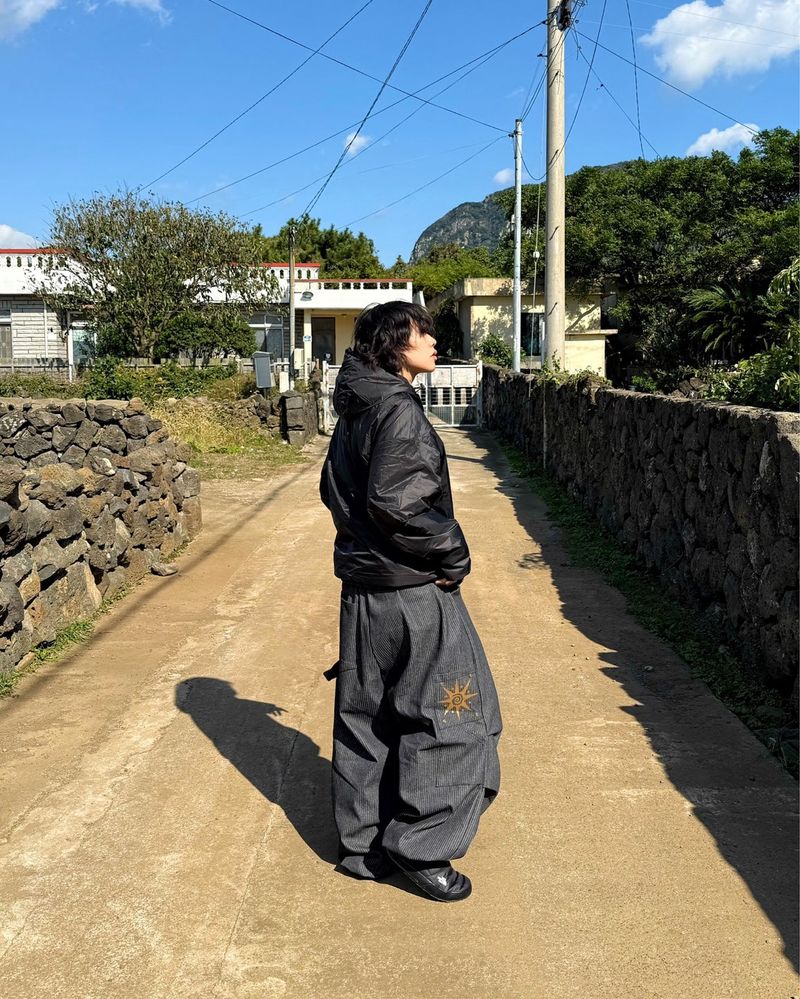 HundoP（ハンドピー）の「Wide-printed Carpenter Denim Balloon Pants（Pants）」