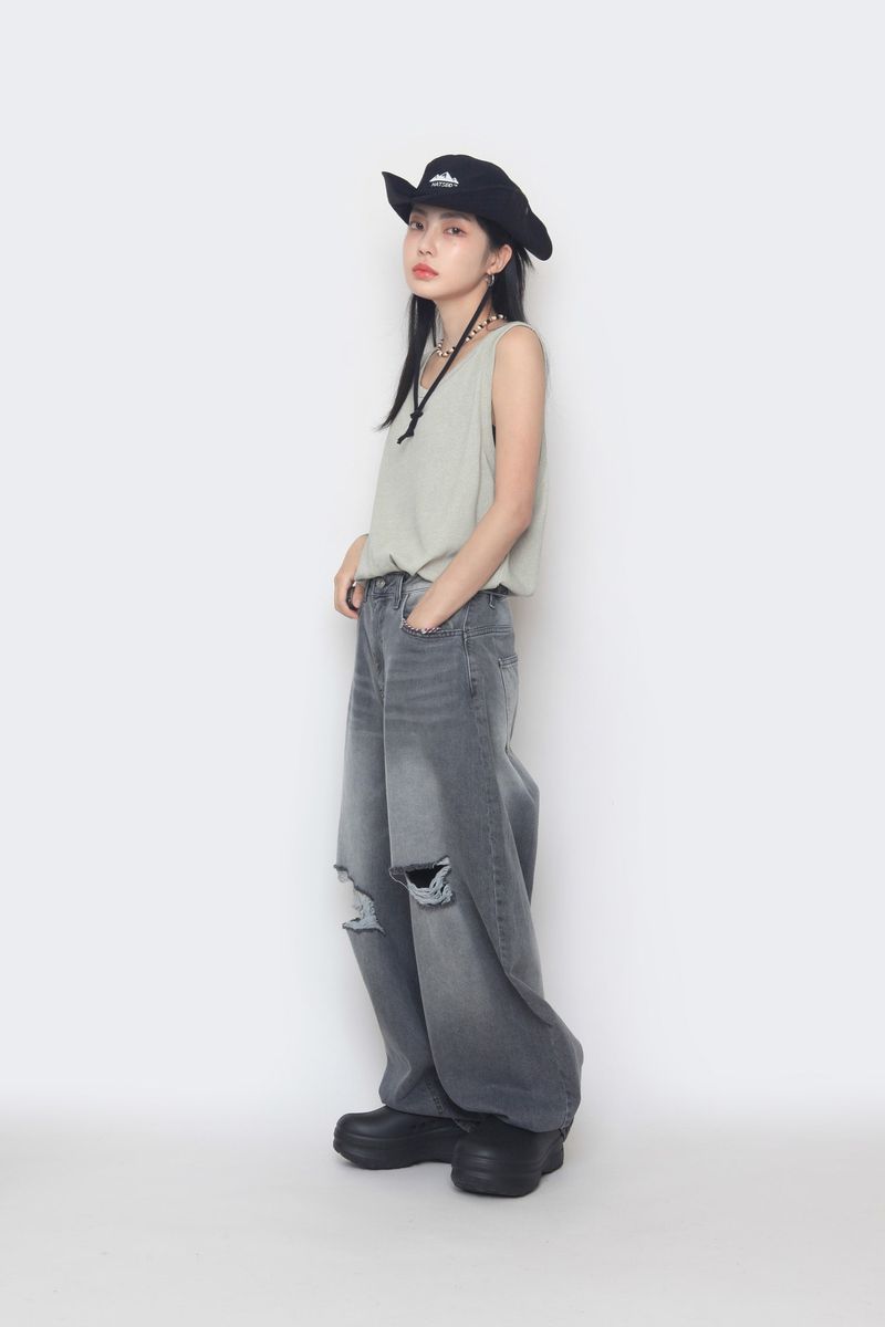mountain strap bucket hat