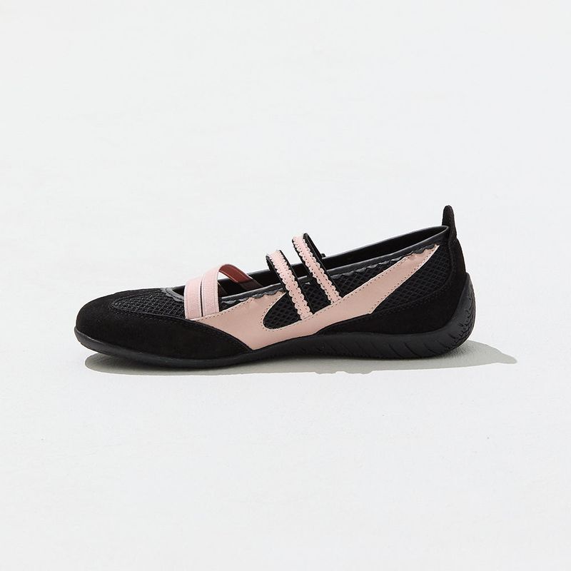 Nudge Strap Flat Shoes - Black