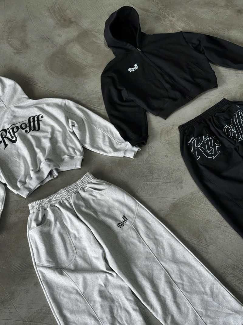 RIPOFFF Signature Boxy Zip Hoodie