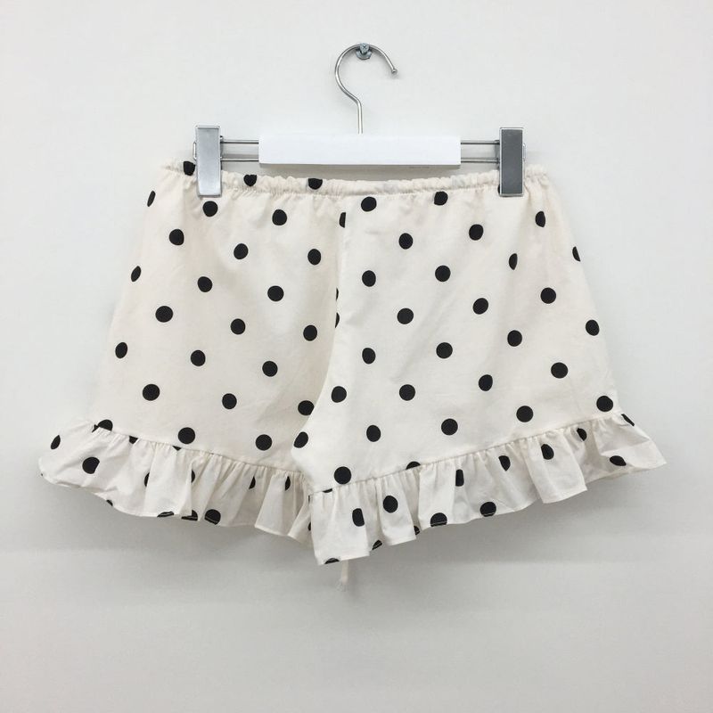 Pu Dot Frill Shorts  (2color)