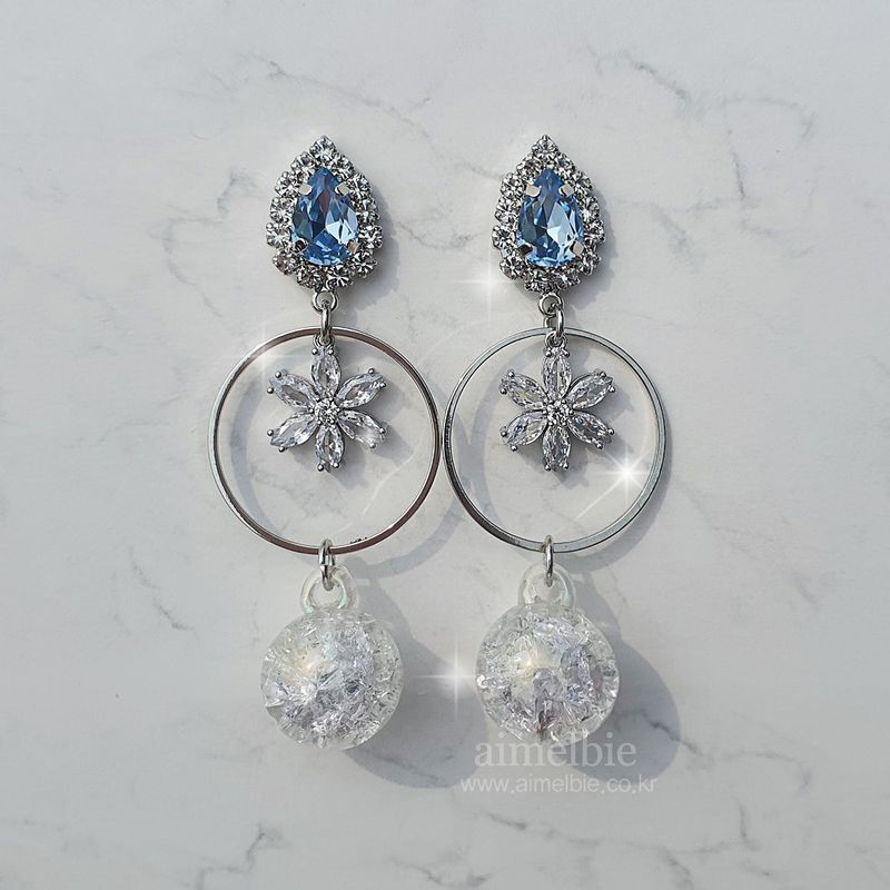 Icy Bloom Earring - Light Blue