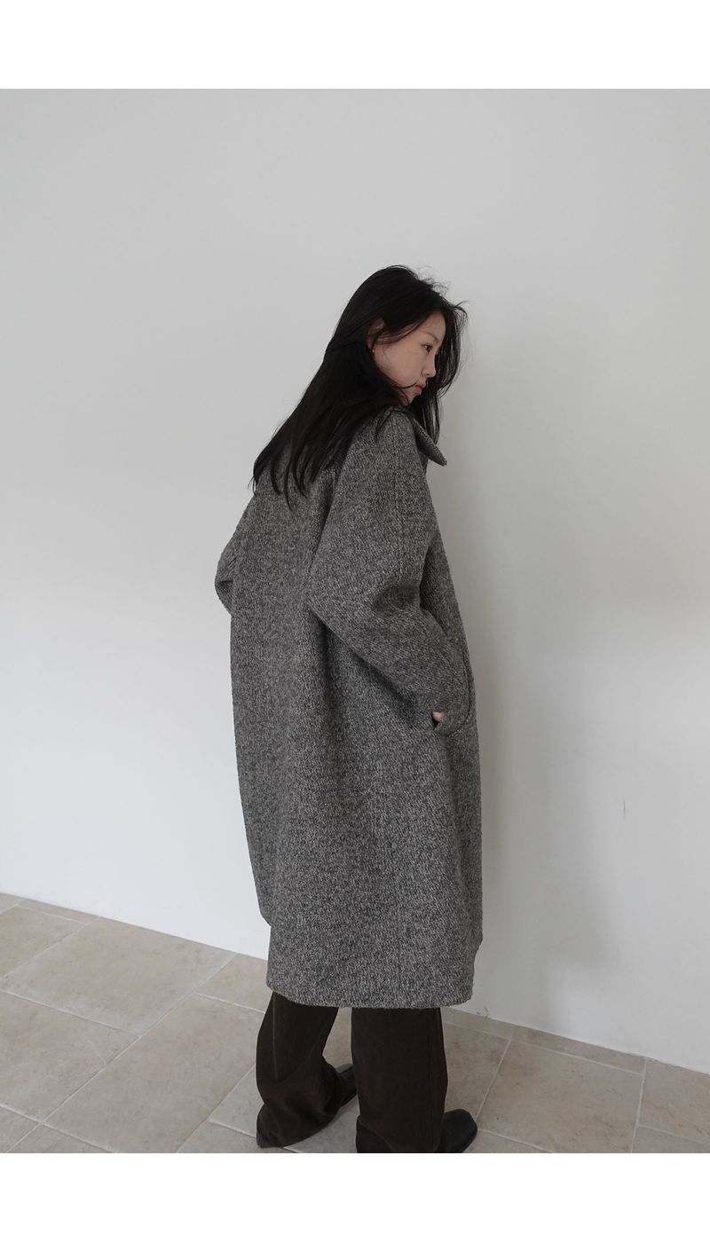 Grain collar raglan coat