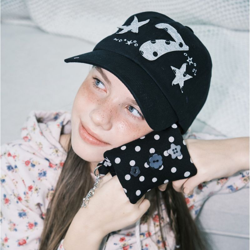 Dot button wallet_black