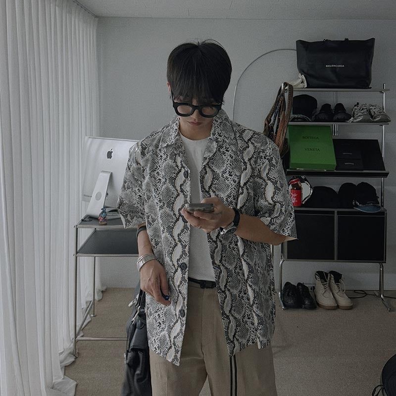 ASCLO（エジュクロ）の「 [A-S9980] パイソンレザーショートスリーブシャツ（Tops）」