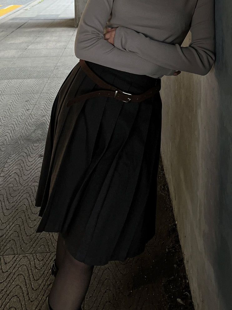Long midi pleated skirt