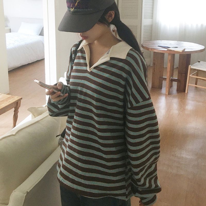 WONDER WONDER(ワンダーワンダー)の「Mato Napping Stripe PK collar Sweatshirt(Tops)」