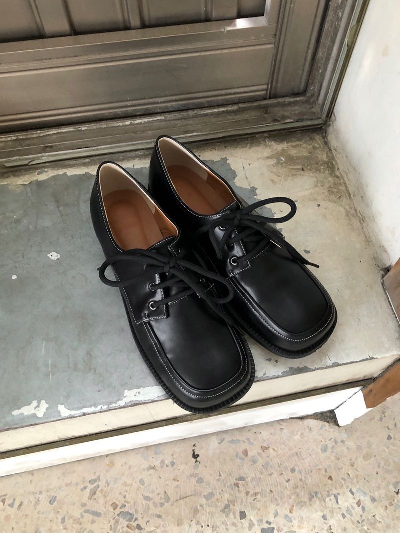 moroi（モロイ）の「Round Square Loafers（Shoes）」